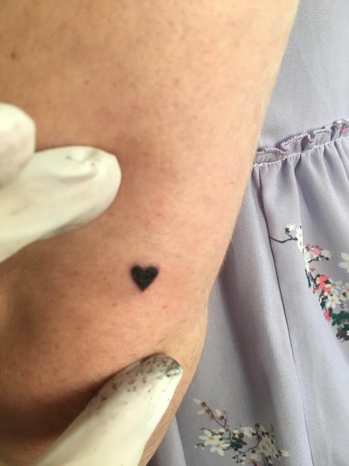 mini tetovanie srdiečko